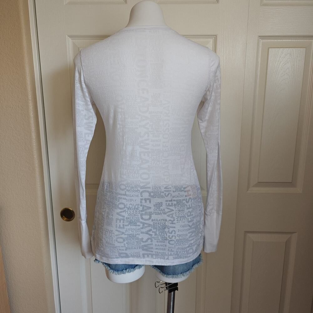 Lululemon Manifesto Long Sleeve White Thumbhole Tee Size 6 - Picture 13 of 14
